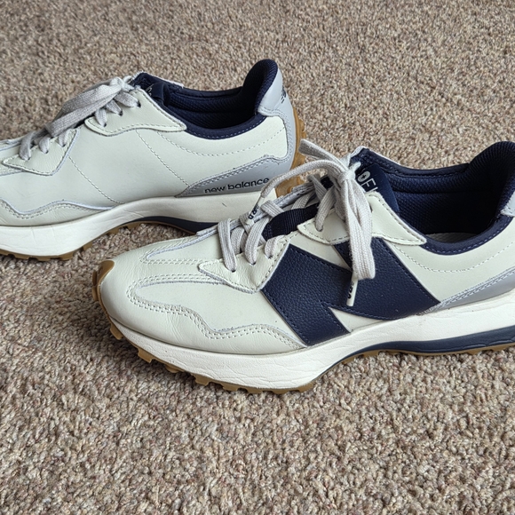 New Balance Figs - Picture 3 of 13